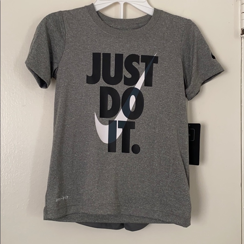 Nike 2 Piece T Shirt & Shorts Grey Black 6